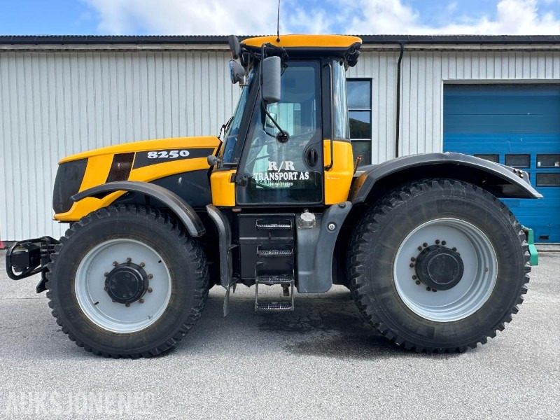 2006 JCB Fastrac 8250 - 4985 timer - Τρακτέρ: φωτογραφία 2 2006 JCB Fastrac 8250 - 4985 timer - Τρακτέρ: φωτογραφία 2