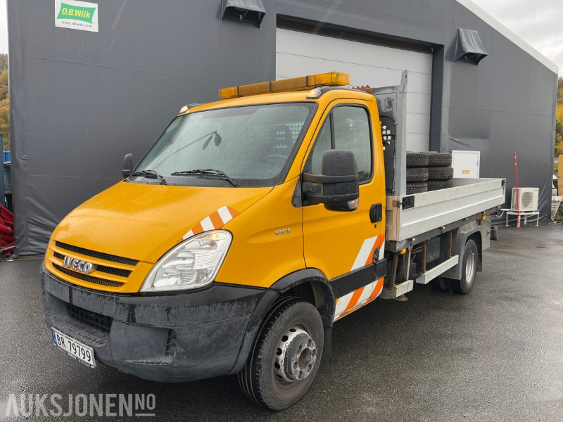 2009 Iveco Daily 3,0 - 177 Hk kranbil med nedfellbare karmer, kun 57865 km ! - Φορτηγό με γερανό: φωτογραφία 1 2009 Iveco Daily 3,0 - 177 Hk kranbil med nedfellbare karmer, kun 57865 km ! - Φορτηγό με γερανό: φωτογραφία 1