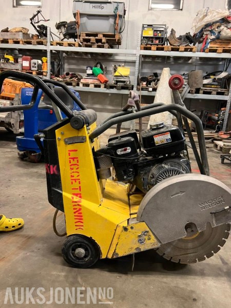 2009 Wacker Neuson BFS 1350AL - Asfalt og betongsag. - Εξοπλισμού κατασκευών: φωτογραφία 2 2009 Wacker Neuson BFS 1350AL - Asfalt og betongsag. - Εξοπλισμού κατασκευών: φωτογραφία 2