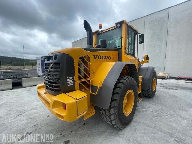 2011 VOLVO L60F HJULLASTER - SPAKSTYRING - NYE DEKK - BBS - 3-4 FUNKSJON - PALLEGAFLER - SKUFFE - KAMERA - MYE PÅKOSTET! - Ελαστιχοφόρος φορτωτής: φωτογραφία 3 2011 VOLVO L60F HJULLASTER - SPAKSTYRING - NYE DEKK - BBS - 3-4 FUNKSJON - PALLEGAFLER - SKUFFE - KAMERA - MYE PÅKOSTET! - Ελαστιχοφόρος φορτωτής: φωτογραφία 3