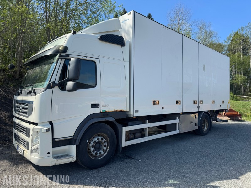 2011 Volvo FM-330 skapbil med full sideåpning og løftelem - Φορτηγό κόφα: φωτογραφία 2 2011 Volvo FM-330 skapbil med full sideåpning og løftelem - Φορτηγό κόφα: φωτογραφία 2
