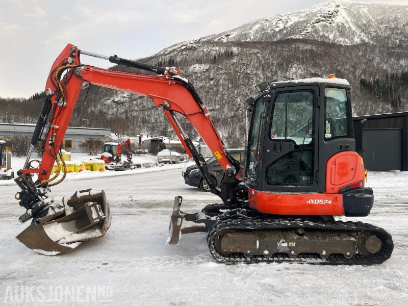 2012 Kubota KX057-4 Gravemaskin med tiltrotator, tre skuffer, kun 4408 timer - Μίνι εκσκαφέας: φωτογραφία 2 2012 Kubota KX057-4 Gravemaskin med tiltrotator, tre skuffer, kun 4408 timer - Μίνι εκσκαφέας: φωτογραφία 2
