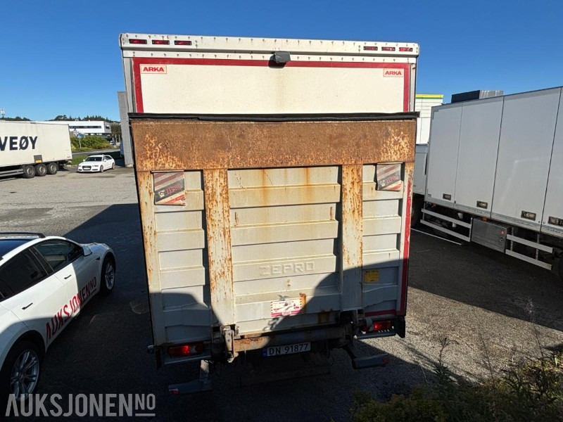 2012 VOLVO FL-290 SKAPBIL. FULL SIDEÅPNING OG ZEPRO BAKLØFT. 18PALLER - Φορτηγό κόφα: φωτογραφία 4 2012 VOLVO FL-290 SKAPBIL. FULL SIDEÅPNING OG ZEPRO BAKLØFT. 18PALLER - Φορτηγό κόφα: φωτογραφία 4