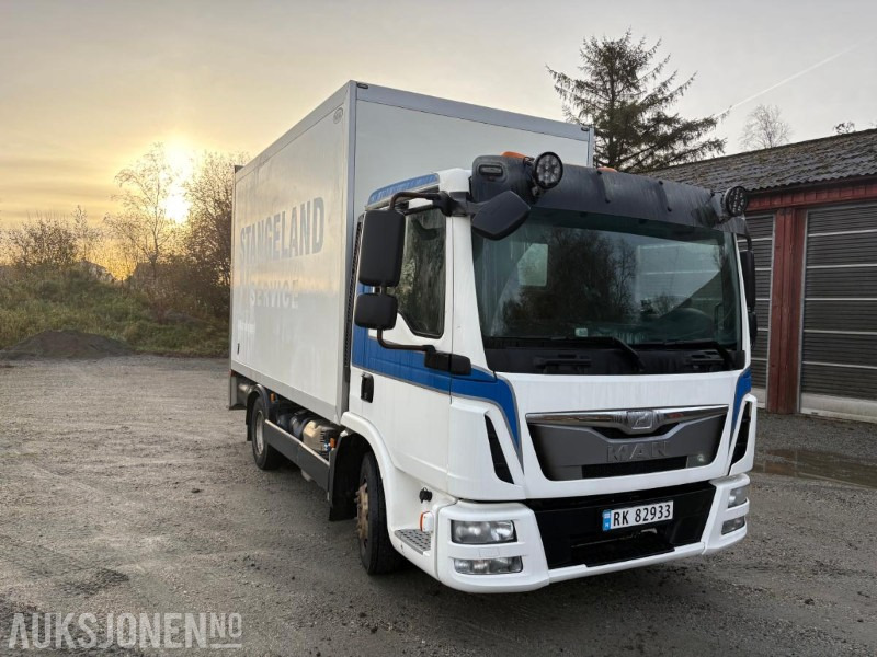2013 MAN TGL8 220 4X2 Euro6T 3 seter servicevogn C1-reg. - Φορτηγό κόφα: φωτογραφία 3 2013 MAN TGL8 220 4X2 Euro6T 3 seter servicevogn C1-reg. - Φορτηγό κόφα: φωτογραφία 3