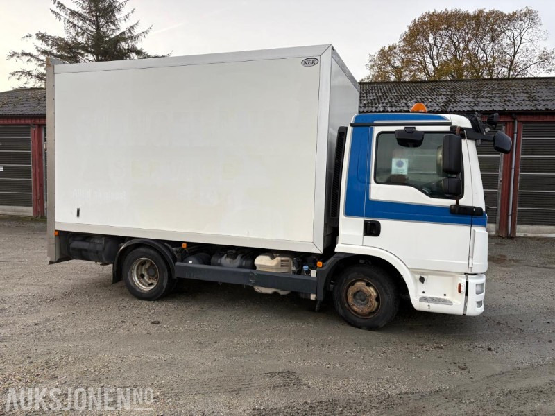 2013 MAN TGL8 220 4X2 Euro6T 3 seter servicevogn C1-reg. - Φορτηγό κόφα: φωτογραφία 5 2013 MAN TGL8 220 4X2 Euro6T 3 seter servicevogn C1-reg. - Φορτηγό κόφα: φωτογραφία 5