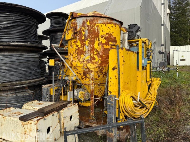 2014 Atlas Copco Unigrout Rig Smart M2 E45 / Injeksjonsplattform - Εξοπλισμού κατασκευών: φωτογραφία 2 2014 Atlas Copco Unigrout Rig Smart M2 E45 / Injeksjonsplattform - Εξοπλισμού κατασκευών: φωτογραφία 2