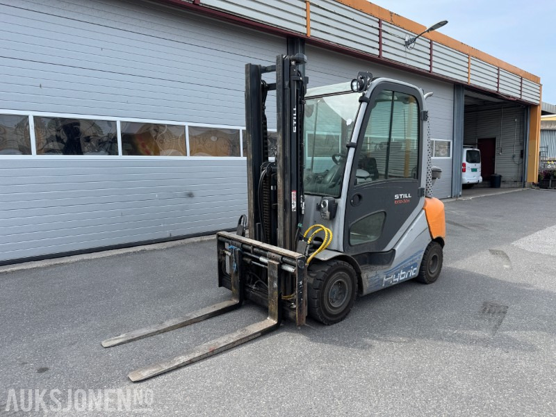 2014 Still RX 70-30 Hybrid Gaffeltruck – 3 tonn løftekapasitet Repobjekt - Ανυψωτικό μηχάνημα: φωτογραφία 1 2014 Still RX 70-30 Hybrid Gaffeltruck – 3 tonn løftekapasitet Repobjekt - Ανυψωτικό μηχάνημα: φωτογραφία 1