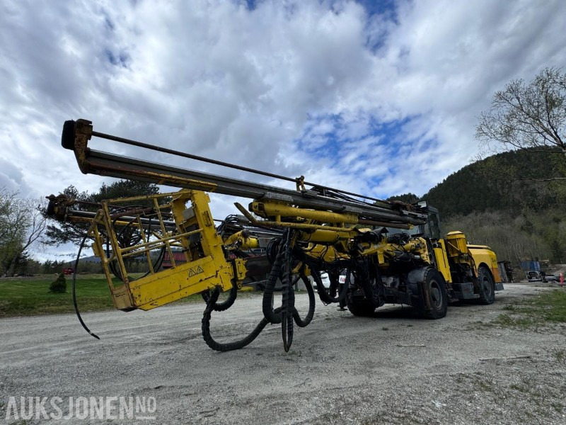 2015 Atlas Copco Boomer M2C - Gruve- og tunellborerigg - 2 boms rigg med personkurv - Μηχάνημα διάτρησης: φωτογραφία 3 2015 Atlas Copco Boomer M2C - Gruve- og tunellborerigg - 2 boms rigg med personkurv - Μηχάνημα διάτρησης: φωτογραφία 3