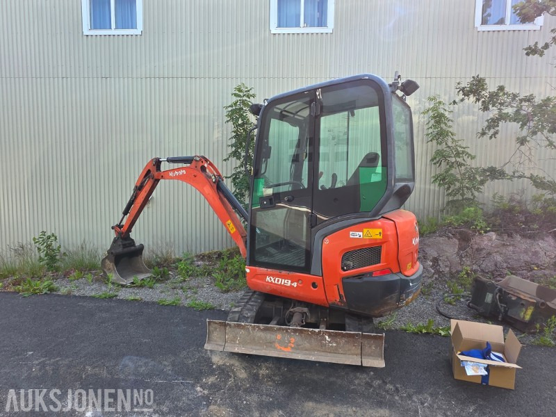 2015 Kubota KX019-4 Minigraver med grave og pusseskuff - Μίνι εκσκαφέας: φωτογραφία 3 2015 Kubota KX019-4 Minigraver med grave og pusseskuff - Μίνι εκσκαφέας: φωτογραφία 3