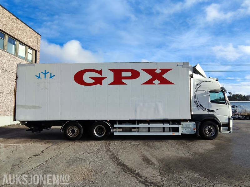 2015 Volvo FM 460 6x2 skapbil m/Full sideåpning - Carrier kjøleanlegg og bakløft - Φορτηγό κόφα: φωτογραφία 5 2015 Volvo FM 460 6x2 skapbil m/Full sideåpning - Carrier kjøleanlegg og bakløft - Φορτηγό κόφα: φωτογραφία 5