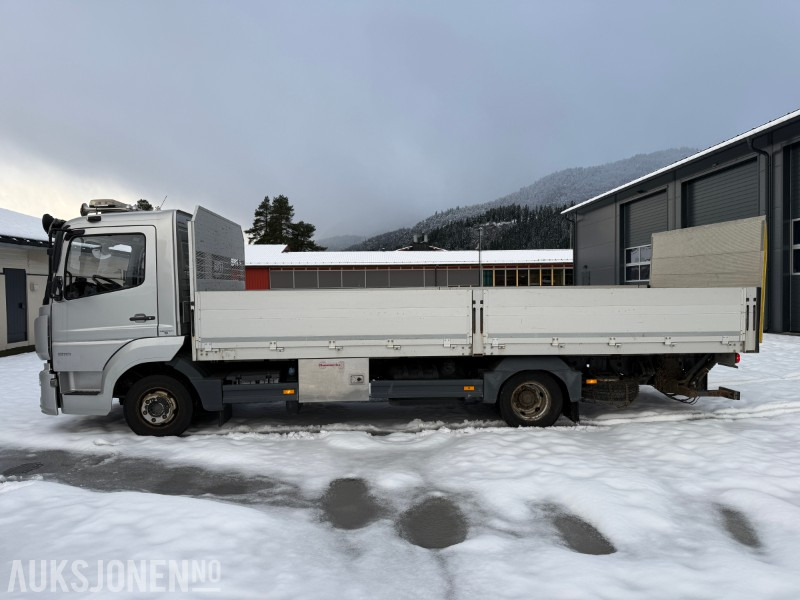 2016 Mercedes-Benz Atego 816 planbil med Zepro løftelem - C1 førarkort - Eu godkjent - Φορτηγό με ανοιχτή καρότσα: φωτογραφία 2 2016 Mercedes-Benz Atego 816 planbil med Zepro løftelem - C1 førarkort - Eu godkjent - Φορτηγό με ανοιχτή καρότσα: φωτογραφία 2