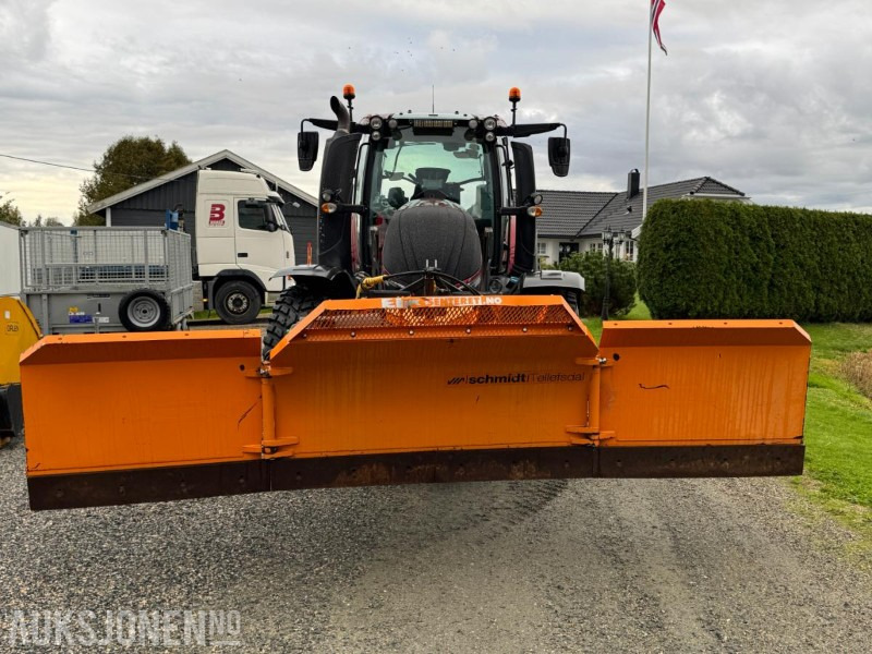 2016 Valtra T174E med Schmidt Tellefsdal U-LS 43.6 plog (2022), Valtra 76 frontlaster og betong lodd - Τρακτέρ: φωτογραφία 2 2016 Valtra T174E med Schmidt Tellefsdal U-LS 43.6 plog (2022), Valtra 76 frontlaster og betong lodd - Τρακτέρ: φωτογραφία 2