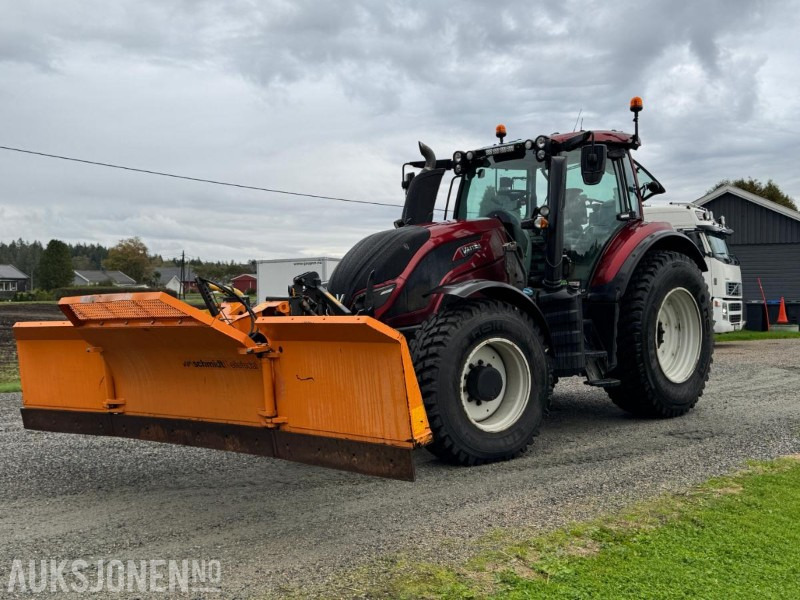 2016 Valtra T174E med Schmidt Tellefsdal U-LS 43.6 plog (2022), Valtra 76 frontlaster og betong lodd - Τρακτέρ: φωτογραφία 1 2016 Valtra T174E med Schmidt Tellefsdal U-LS 43.6 plog (2022), Valtra 76 frontlaster og betong lodd - Τρακτέρ: φωτογραφία 1