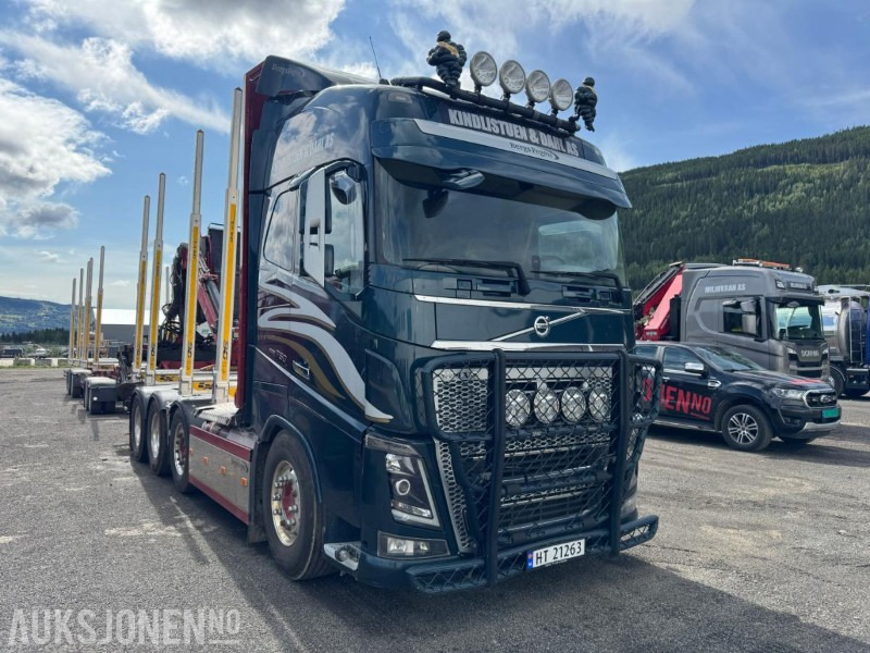 2018 Volvo FH16 8X4 Euro6 komplett tømmerbil med kran og henger. - Φορτηγό ξυλείας: φωτογραφία 3 2018 Volvo FH16 8X4 Euro6 komplett tømmerbil med kran og henger. - Φορτηγό ξυλείας: φωτογραφία 3
