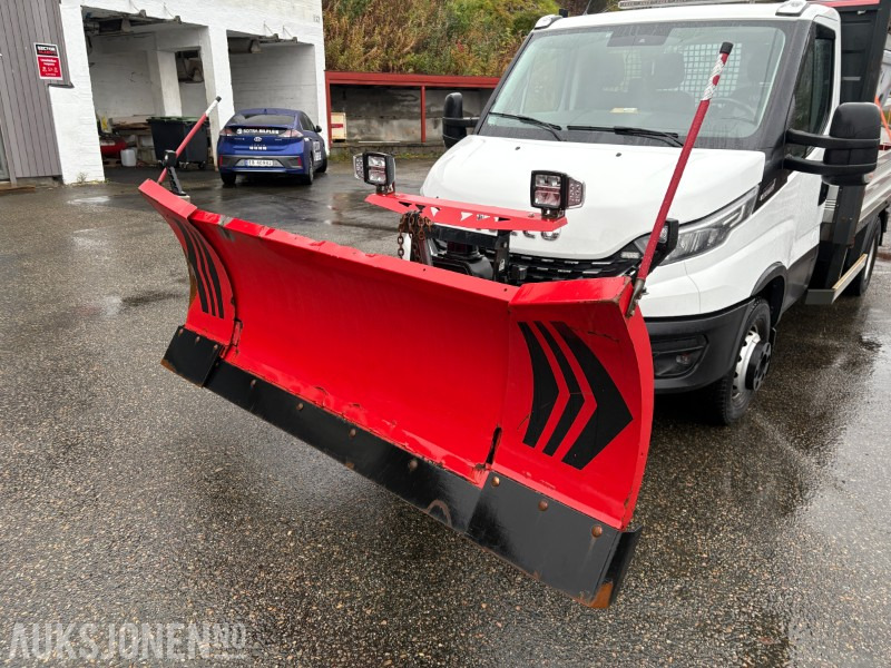 2019 Iveco Daily planbil m/ Hilltip IceStriker og Western Wide-Out brøyteplog - EU godkjent til 04.11.2026 - Φορτηγό με ανοιχτή καρότσα: φωτογραφία 5 2019 Iveco Daily planbil m/ Hilltip IceStriker og Western Wide-Out brøyteplog - EU godkjent til 04.11.2026 - Φορτηγό με ανοιχτή καρότσα: φωτογραφία 5