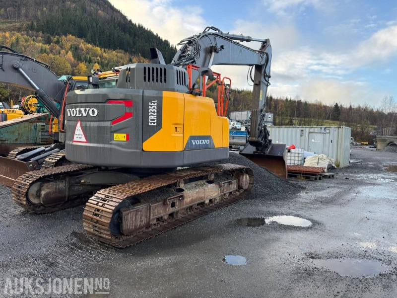 2020 Volvo ECR 235EL Gravemaskin - S70 feste - Pusskuffe - Sentralsmøring - bunkringspumpe - Tiltrotator - Pusskuffe - Sertifisert - Εκσκαφέας: φωτογραφία 2 2020 Volvo ECR 235EL Gravemaskin - S70 feste - Pusskuffe - Sentralsmøring - bunkringspumpe - Tiltrotator - Pusskuffe - Sertifisert - Εκσκαφέας: φωτογραφία 2