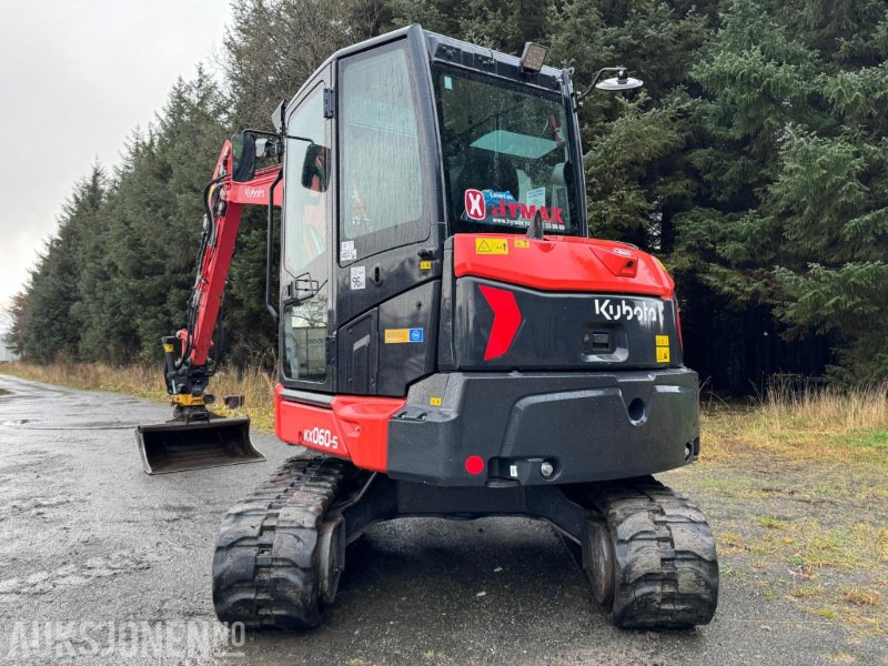 2022 Kubota KX060-5 - 5 tonns gravemaskin med gummibelter - Tiltrotator - Sentralsmøring - Bunkringspumpe og 3 skuffer - Εκσκαφέας: φωτογραφία 4 2022 Kubota KX060-5 - 5 tonns gravemaskin med gummibelter - Tiltrotator - Sentralsmøring - Bunkringspumpe og 3 skuffer - Εκσκαφέας: φωτογραφία 4