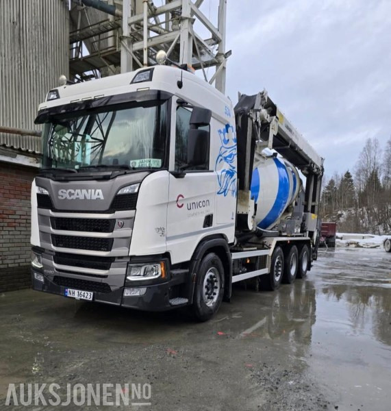 2023 Scania R-serie båndbil / 8x2 tridem / 61295 km - Μπετονιέρα φορτηγό: φωτογραφία 1 2023 Scania R-serie båndbil / 8x2 tridem / 61295 km - Μπετονιέρα φορτηγό: φωτογραφία 1