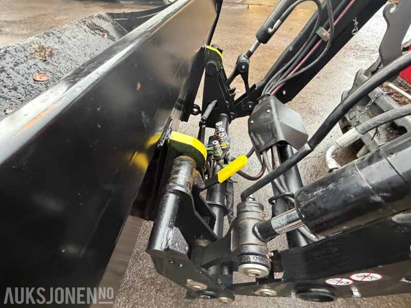 Τρακτέρ 2024 Valtra F75 traktor - 219 arbeidstimer - Lilleseth 200 cm universalskuff SMS: φωτογραφία 16 Τρακτέρ 2024 Valtra F75 traktor - 219 arbeidstimer - Lilleseth 200 cm universalskuff SMS: φωτογραφία 16