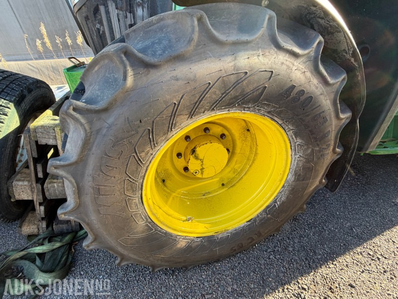 4 stk For og bakdekk fra John Deere 6100 - Traktordekk med felg - Γεωργικά μηχανήματα: φωτογραφία 4 4 stk For og bakdekk fra John Deere 6100 - Traktordekk med felg - Γεωργικά μηχανήματα: φωτογραφία 4