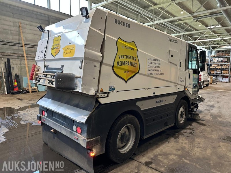 Bucher CityCat 5006 feiemaskin - 160 hk Iveco | Euro 6 | joystick | 4-hjulsstyring | høytrykk - Εξοπλισμού κατασκευών: φωτογραφία 5 Bucher CityCat 5006 feiemaskin - 160 hk Iveco | Euro 6 | joystick | 4-hjulsstyring | høytrykk - Εξοπλισμού κατασκευών: φωτογραφία 5