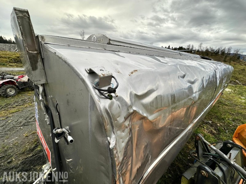 Metallirakenne Vanntank 16000 liter - Γεωργικά μηχανήματα: φωτογραφία 4 Metallirakenne Vanntank 16000 liter - Γεωργικά μηχανήματα: φωτογραφία 4