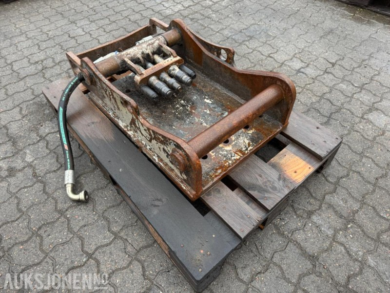 S70 feste med OilQuick - Παρελκόμενα για Κατασκευή μηχανήματα: φωτογραφία 2 S70 feste med OilQuick - Παρελκόμενα για Κατασκευή μηχανήματα: φωτογραφία 2