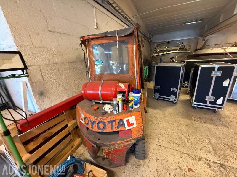 Toyota propangaffeltruck/Repobjekt - Ανυψωτικό μηχάνημα: φωτογραφία 4 Toyota propangaffeltruck/Repobjekt - Ανυψωτικό μηχάνημα: φωτογραφία 4