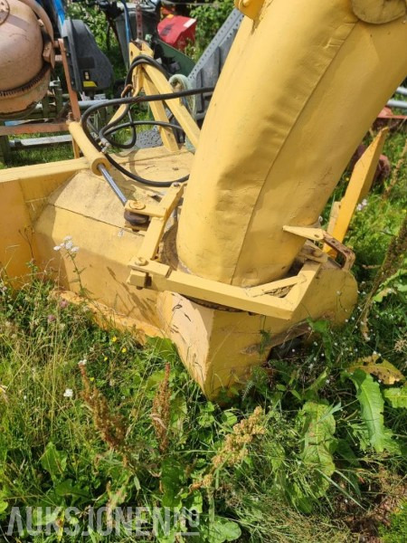 Traktor Snøfres 3 punkter feste med hydraulisk utkast - Γεωργικά μηχανήματα: φωτογραφία 4 Traktor Snøfres 3 punkter feste med hydraulisk utkast - Γεωργικά μηχανήματα: φωτογραφία 4