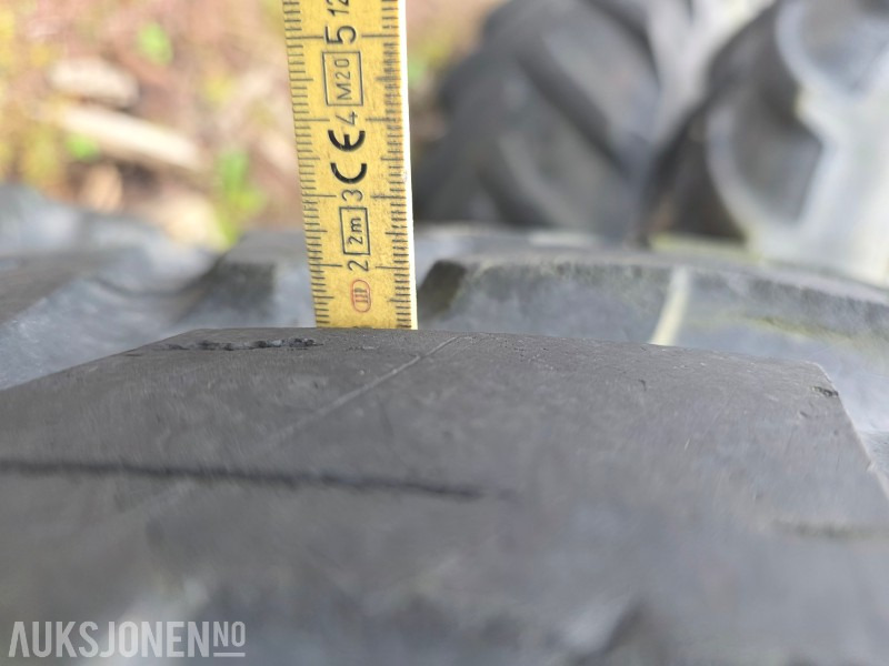 Traktordekk 2 stk 540/80R38 og 2 stk Nokian 440/80R28 - Γεωργικά μηχανήματα: φωτογραφία 2 Traktordekk 2 stk 540/80R38 og 2 stk Nokian 440/80R28 - Γεωργικά μηχανήματα: φωτογραφία 2