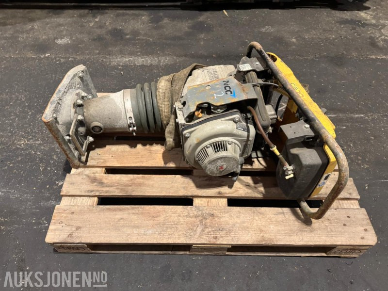 Wacker Neuson DS70 vibratorstamper - Οδοστρωτήρας: φωτογραφία 3 Wacker Neuson DS70 vibratorstamper - Οδοστρωτήρας: φωτογραφία 3