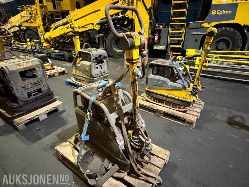 Wacker Neuson vibroplate - Οδοστρωτήρας: φωτογραφία 3 Wacker Neuson vibroplate - Οδοστρωτήρας: φωτογραφία 3