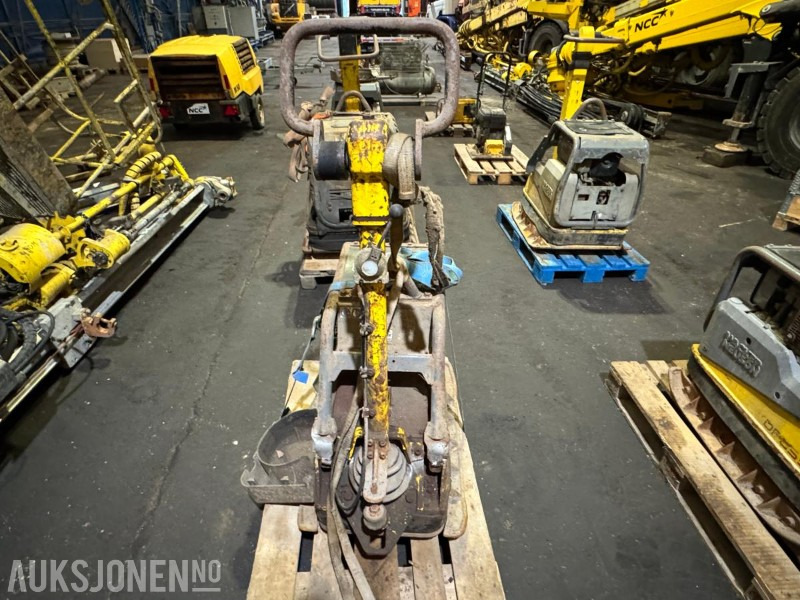 Wacker Neuson vibroplate - Οδοστρωτήρας: φωτογραφία 4 Wacker Neuson vibroplate - Οδοστρωτήρας: φωτογραφία 4