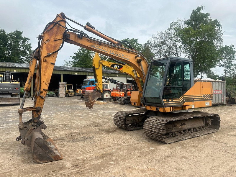 Case 688 B 16 ton - Ερπυστριοφόρος εκσκαφέας: φωτογραφία 1 Case 688 B 16 ton - Ερπυστριοφόρος εκσκαφέας: φωτογραφία 1