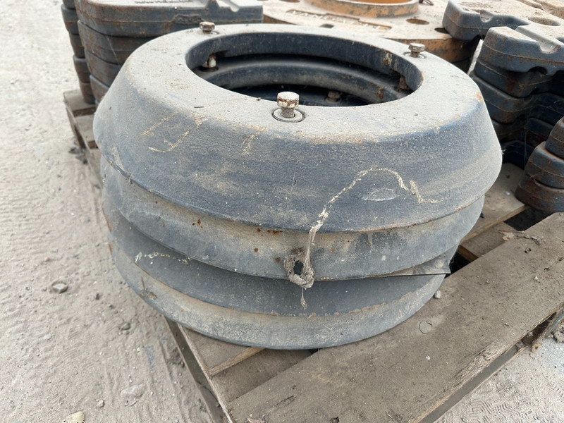Fiat Gewichten Front weights / Wheel weights - Τρακτέρ: φωτογραφία 4 Fiat Gewichten Front weights / Wheel weights - Τρακτέρ: φωτογραφία 4