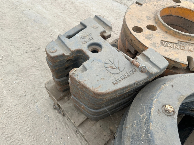 Fiat Gewichten Front weights / Wheel weights - Τρακτέρ: φωτογραφία 5 Fiat Gewichten Front weights / Wheel weights - Τρακτέρ: φωτογραφία 5
