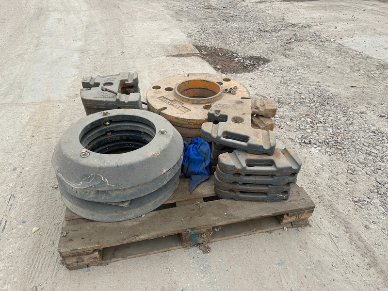 Fiat Gewichten Front weights / Wheel weights - Τρακτέρ: φωτογραφία 3 Fiat Gewichten Front weights / Wheel weights - Τρακτέρ: φωτογραφία 3