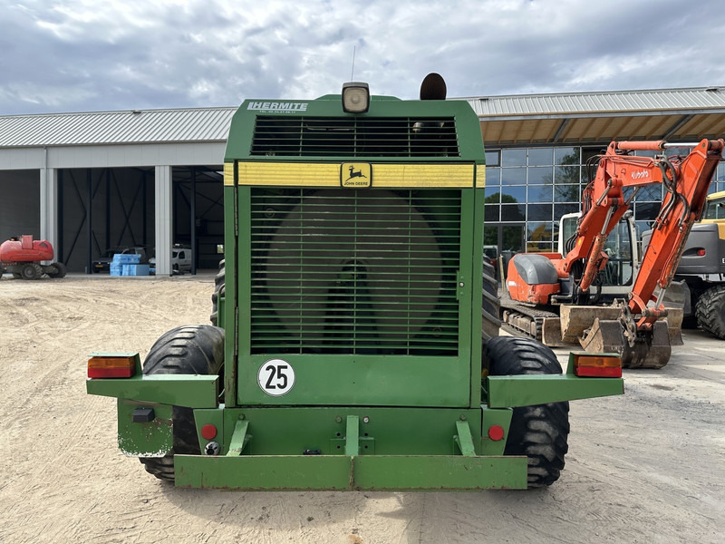John Deere 6650 FOR PARTS - Ενσιρωτική μηχανή: φωτογραφία 4 John Deere 6650 FOR PARTS - Ενσιρωτική μηχανή: φωτογραφία 4