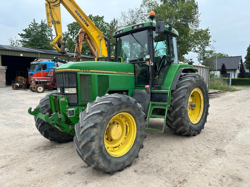 John Deere 7700 PowerQuad - Front linkage - Τρακτέρ: φωτογραφία 1 John Deere 7700 PowerQuad - Front linkage - Τρακτέρ: φωτογραφία 1