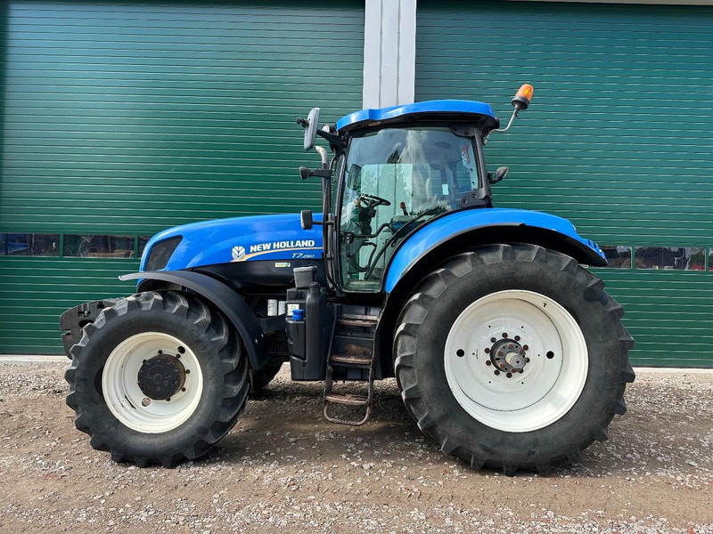 New Holland T7.250 Power Command - Τρακτέρ: φωτογραφία 3 New Holland T7.250 Power Command - Τρακτέρ: φωτογραφία 3