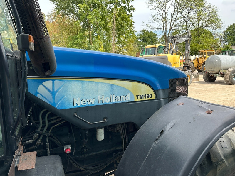 Τρακτέρ New Holland TM 190: φωτογραφία 14