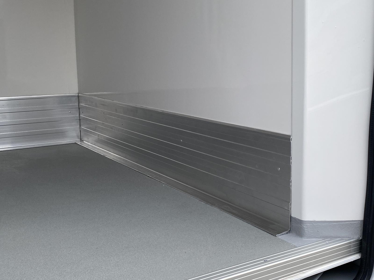 Νέα Επαγγελματικό αυτοκίνητο ψυγείο PEUGEOT BOXER L3H2 180PS CONFORT 335 / FRISCHDIENST BIS 0 + KONVEKTA FK2321 12-230V: φωτογραφία 28 Νέα Επαγγελματικό αυτοκίνητο ψυγείο PEUGEOT BOXER L3H2 180PS CONFORT 335 / FRISCHDIENST BIS 0 + KONVEKTA FK2321 12-230V: φωτογραφία 28