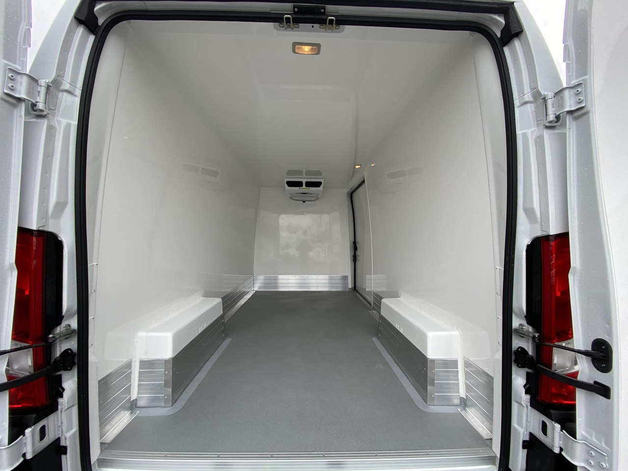 Νέα Επαγγελματικό αυτοκίνητο ψυγείο PEUGEOT BOXER L3H2 180PS CONFORT 335 / FRISCHDIENST BIS 0 + KONVEKTA FK2321 12-230V: φωτογραφία 20 Νέα Επαγγελματικό αυτοκίνητο ψυγείο PEUGEOT BOXER L3H2 180PS CONFORT 335 / FRISCHDIENST BIS 0 + KONVEKTA FK2321 12-230V: φωτογραφία 20