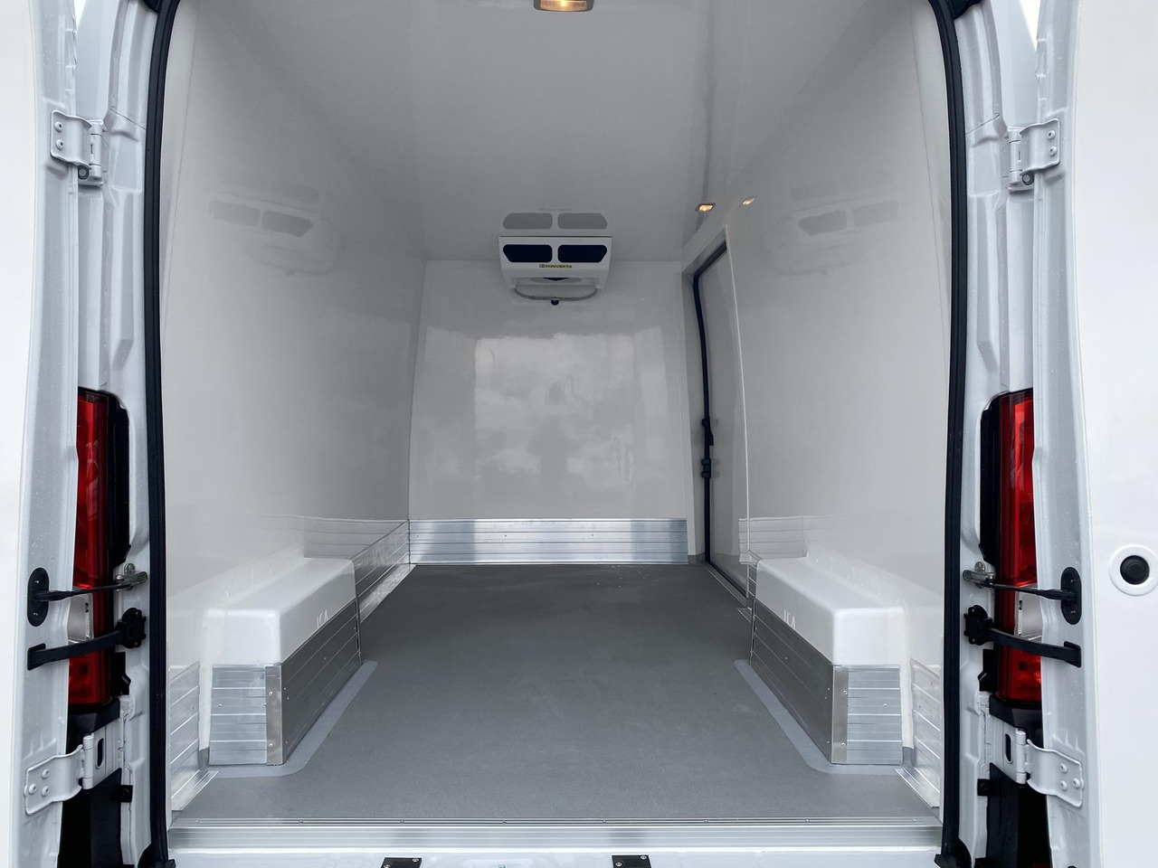 Νέα Επαγγελματικό αυτοκίνητο ψυγείο PEUGEOT BOXER L3H2 180PS CONFORT 335 / FRISCHDIENST BIS 0 + KONVEKTA FK2321 12-230V: φωτογραφία 12 Νέα Επαγγελματικό αυτοκίνητο ψυγείο PEUGEOT BOXER L3H2 180PS CONFORT 335 / FRISCHDIENST BIS 0 + KONVEKTA FK2321 12-230V: φωτογραφία 12