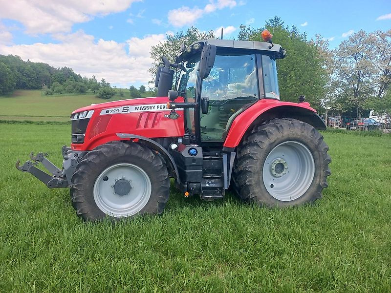 Τρακτέρ Massey Ferguson MF 6714 S Dyna-VT: φωτογραφία 6