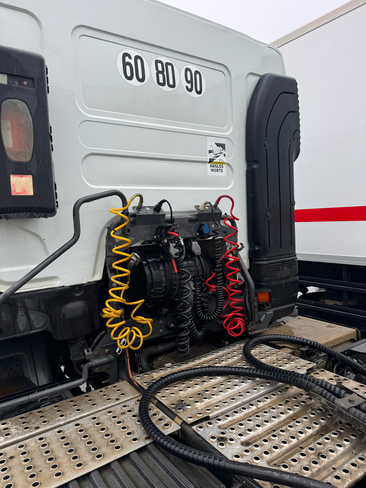 Τράκτορας Renault P460dxi: φωτογραφία 7 Τράκτορας Renault P460dxi: φωτογραφία 7