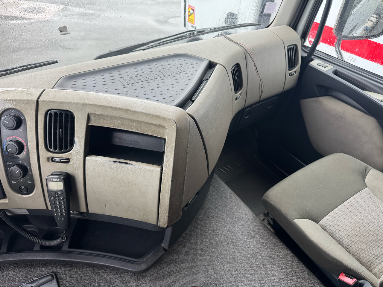 Τράκτορας Renault P460dxi: φωτογραφία 14 Τράκτορας Renault P460dxi: φωτογραφία 14