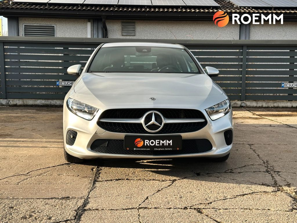 Mercedes-Benz A -Klasse A 200*Tacho Digital*Spurhalteassistent - Λιμουζίνα/ Sedan: φωτογραφία 2 Mercedes-Benz A -Klasse A 200*Tacho Digital*Spurhalteassistent - Λιμουζίνα/ Sedan: φωτογραφία 2