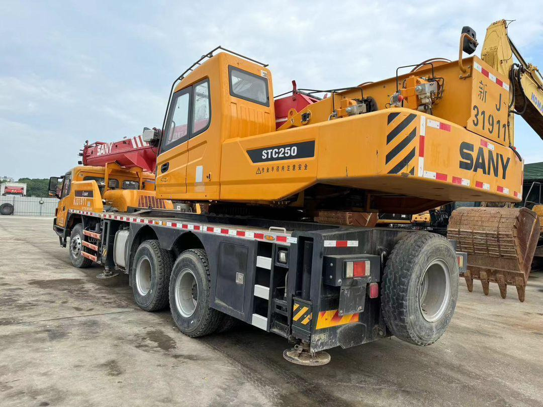 SANY STC250 25 Ton Truck Crane XCMG ZOOMLION TADANO KOBELCO 25T 50T 80T 100T 120T 200T 220T 240T 300T Crane for Sale - Τηλεσκοπικός γερανός: φωτογραφία 5 SANY STC250 25 Ton Truck Crane XCMG ZOOMLION TADANO KOBELCO 25T 50T 80T 100T 120T 200T 220T 240T 300T Crane for Sale - Τηλεσκοπικός γερανός: φωτογραφία 5