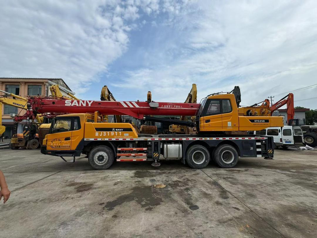 SANY STC250 25 Ton Truck Crane XCMG ZOOMLION TADANO KOBELCO 25T 50T 80T 100T 120T 200T 220T 240T 300T Crane for Sale - Τηλεσκοπικός γερανός: φωτογραφία 1 SANY STC250 25 Ton Truck Crane XCMG ZOOMLION TADANO KOBELCO 25T 50T 80T 100T 120T 200T 220T 240T 300T Crane for Sale - Τηλεσκοπικός γερανός: φωτογραφία 1